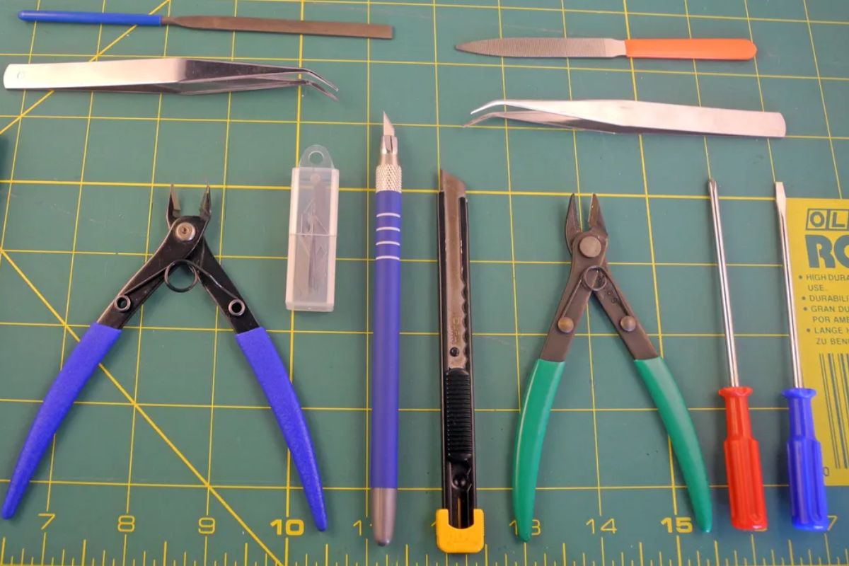 Alat Dasar Merakit Gunpla