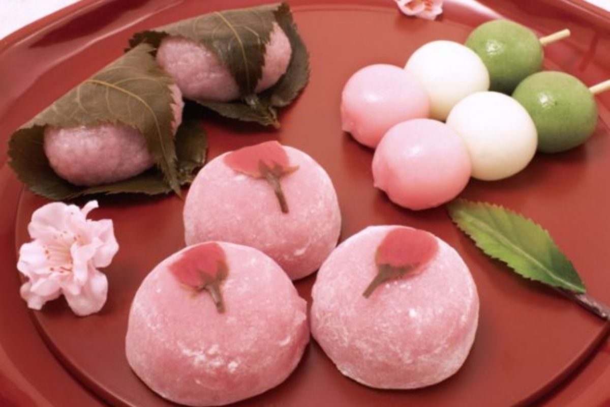 Mengenal Sakura Mochi, Dessert Ikonik Musim Semi di Jepang