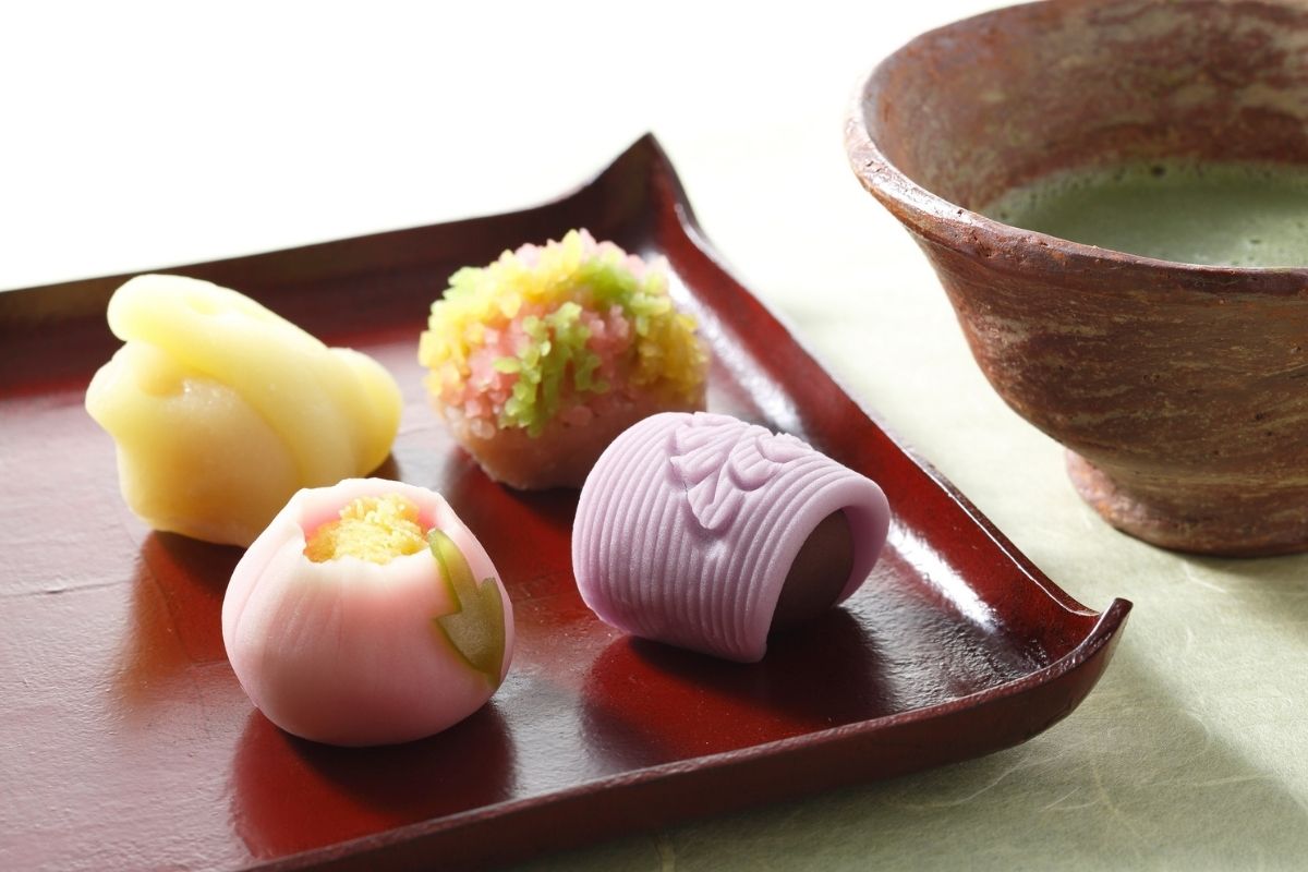 Filosofi di Balik Bentuk Wagashi
