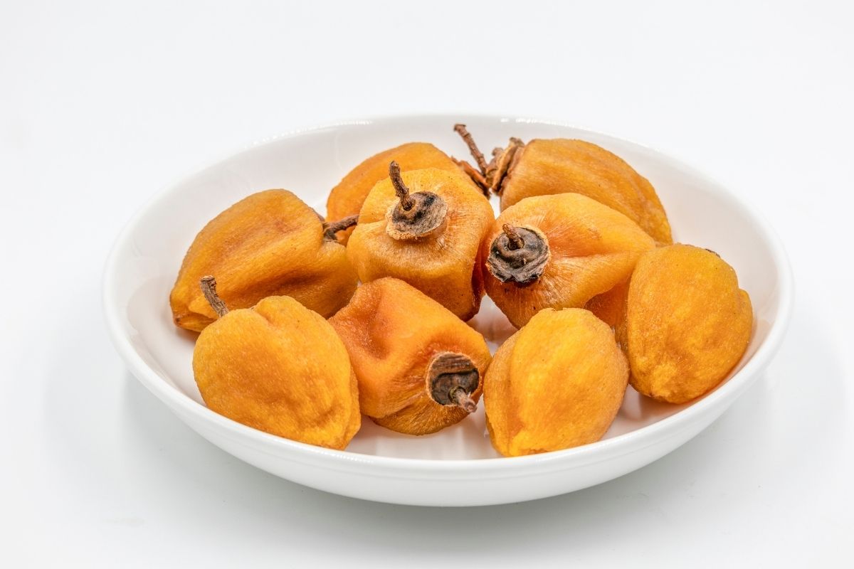 7. Kaki (Kesemek)
